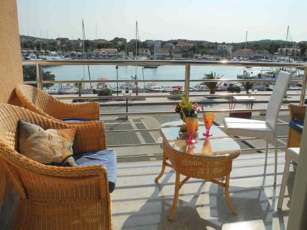 Apartments Antonela Езера Экстерьер фото